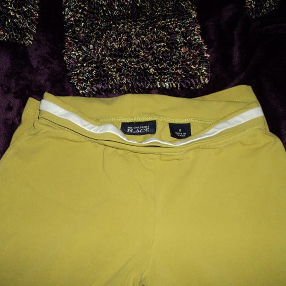 The Childrens Place Fashion Stretch  Pants and Tess stretch top.